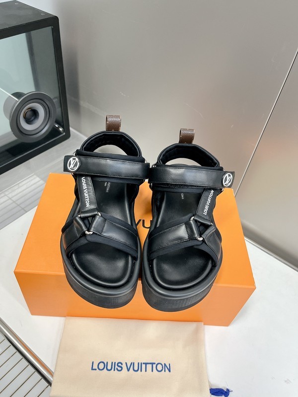 LV women Sandals 1：1 Quality-682