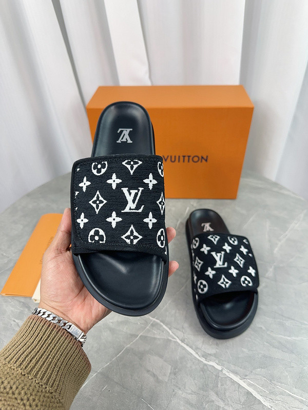 LV Sandals 1：1 Quality-725