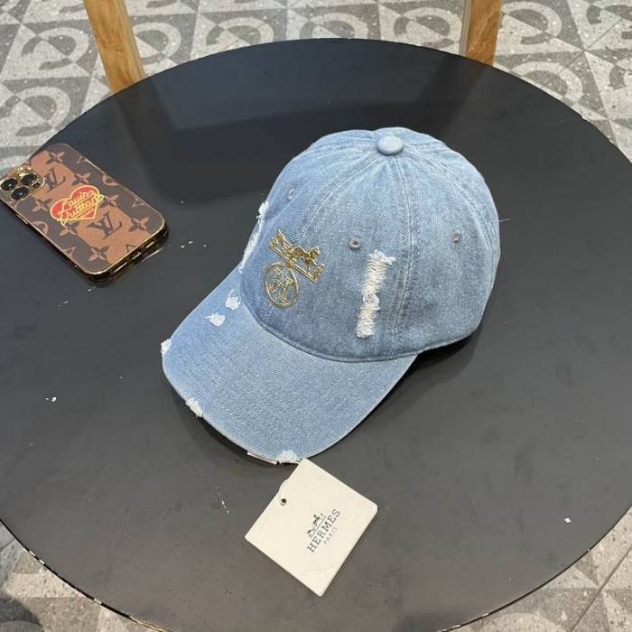 Hermes Hats AAA-235