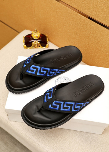 Versace men slippers AAA-328