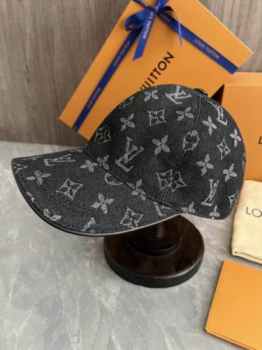 LV Hats AAA-817