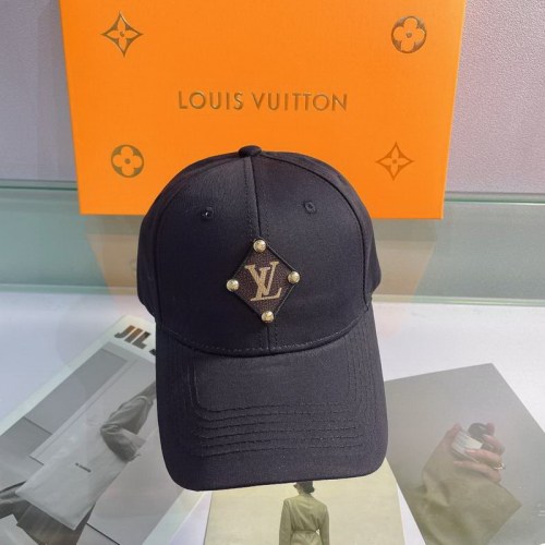 LV Hats AAA-324