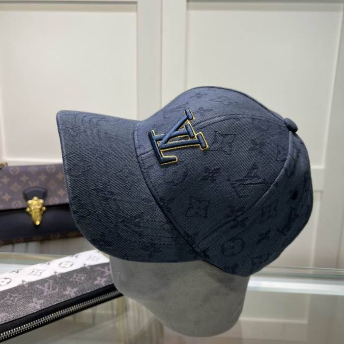 LV Hats AAA-556