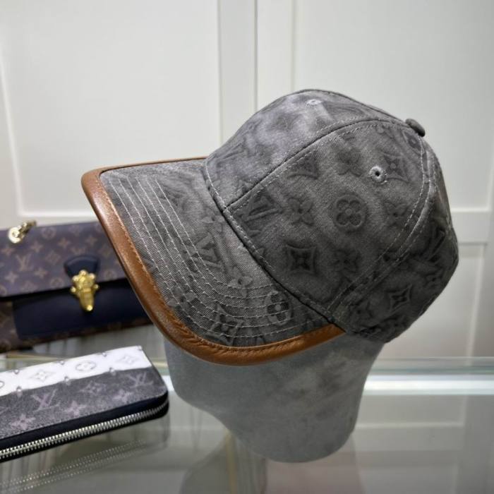 LV Hats AAA-595