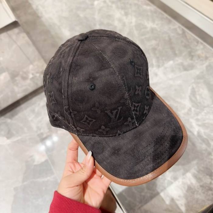 LV Hats AAA-553
