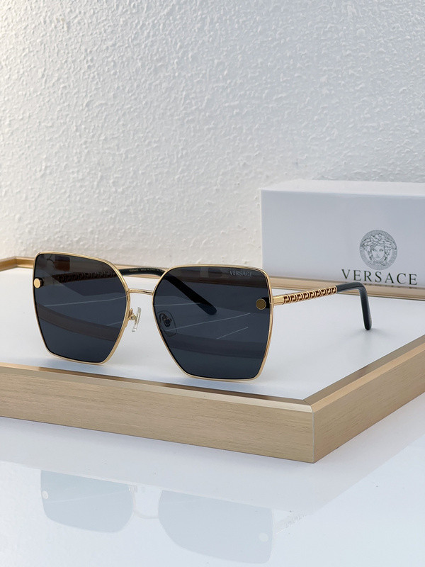 Versace Sunglasses AAAA-2626