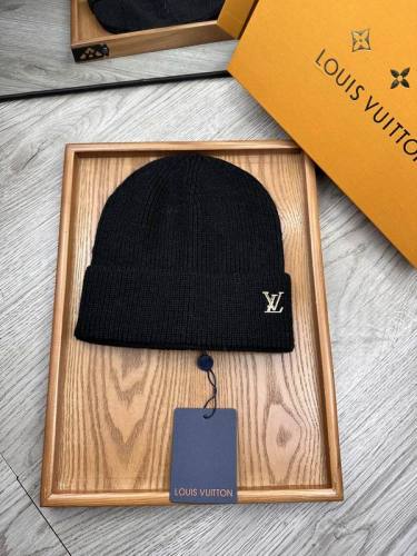 LV Hats AAA-1051