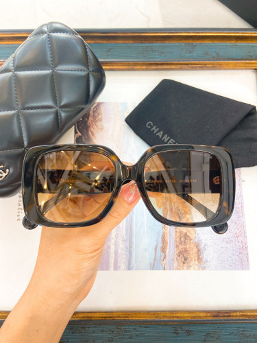 CHNL Sunglasses AAAA-4451