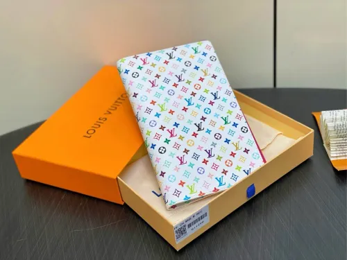 Super Perfect LV Wallet-757
