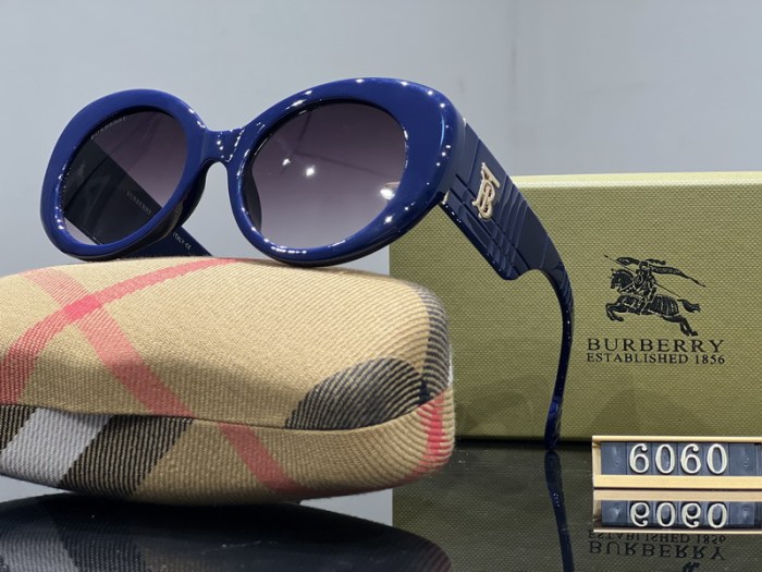 Burberry Sunglasses AAA-535