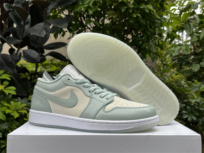 Authentic Air jordan 1 Low SE “Seafoam”