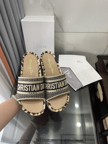 Dior women slippers 1：1 quality-111