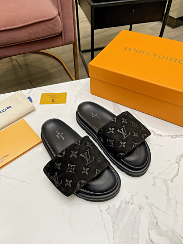 LV Sandals 1：1 Quality-370