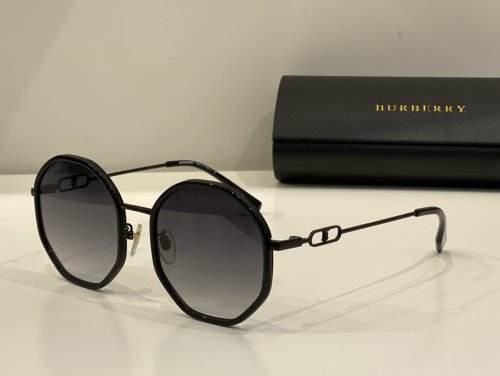 Burberry Sunglasses AAAA-842