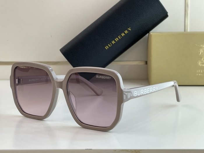 Burberry Sunglasses AAAA-434