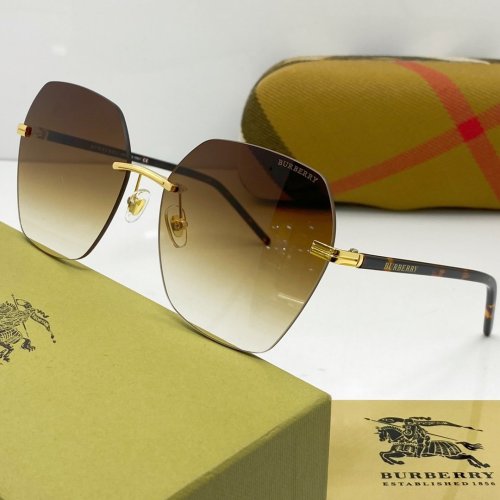 Burberry Sunglasses AAAA-824