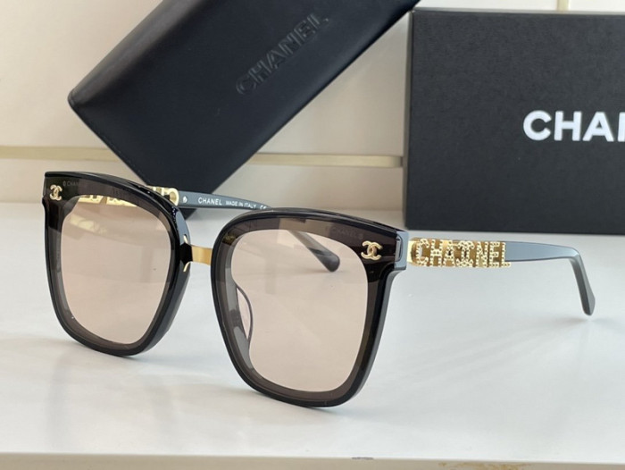 CHNL Sunglasses AAAA-772