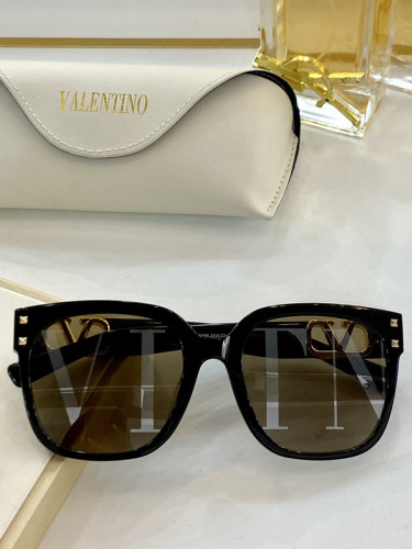 V Sunglasses AAAA-083