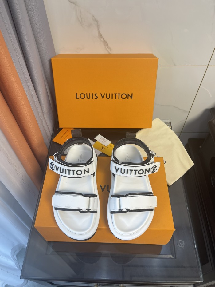 LV women Sandals 1：1 Quality-488