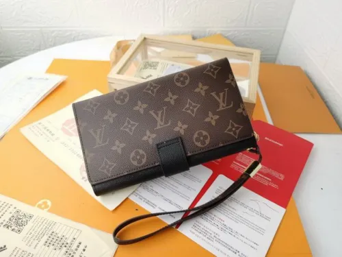 Super Perfect LV Wallet-336
