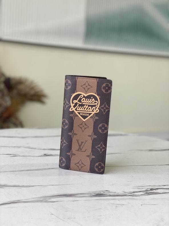 Super Perfect LV Wallet-444