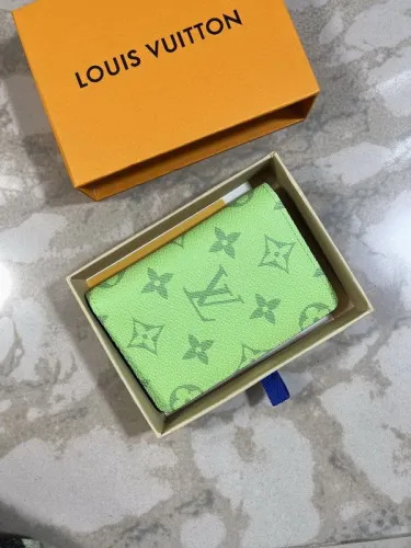 Super Perfect LV Wallet-053