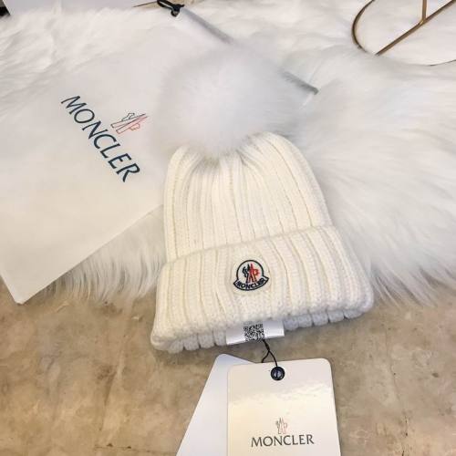 Moncler Beanies-175