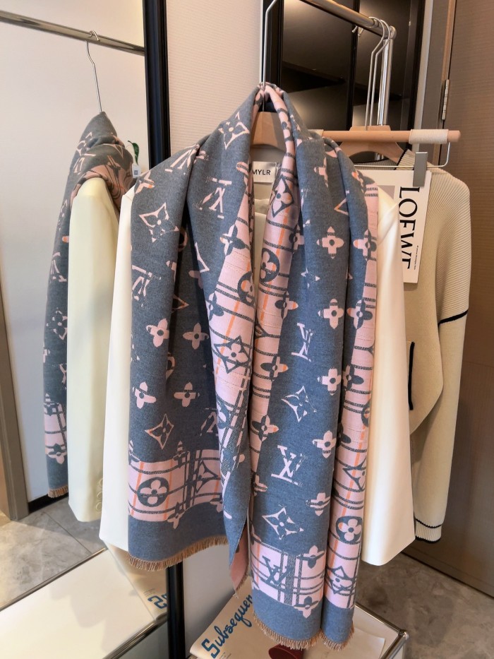 LV Wool Scarf High End-020