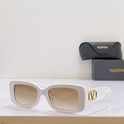 V Sunglasses AAAA-424