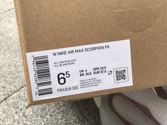 Authentic Nike Air Max Scorpion White Black