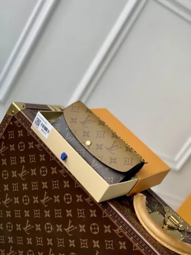 Super Perfect LV Wallet-524