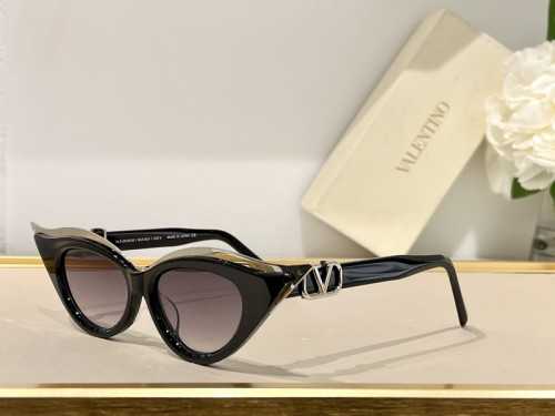 V Sunglasses AAAA-476