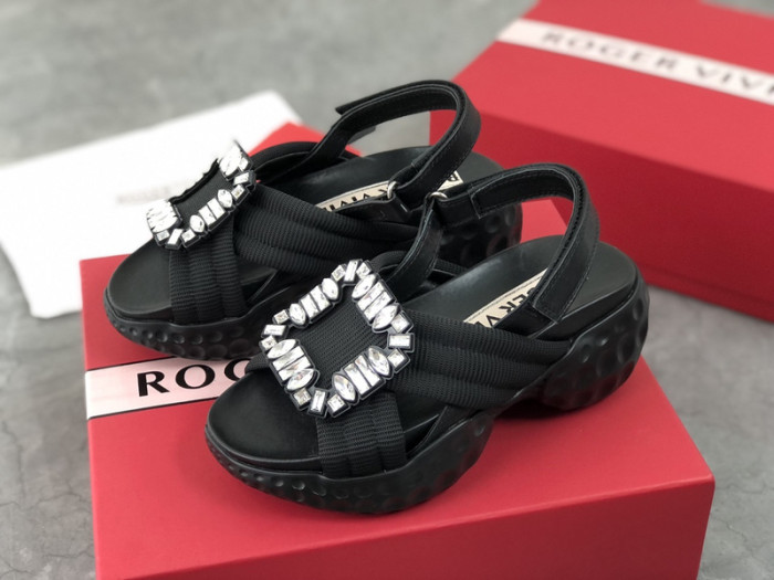 Roger Vivier women slippers 1：1 quality-009