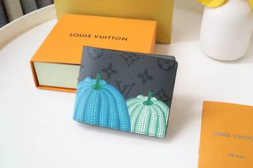 Super Perfect LV Wallet-571
