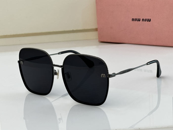 Miu Miu Sunglasses AAAA-424