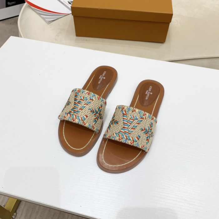 LV women slippers AAA-377