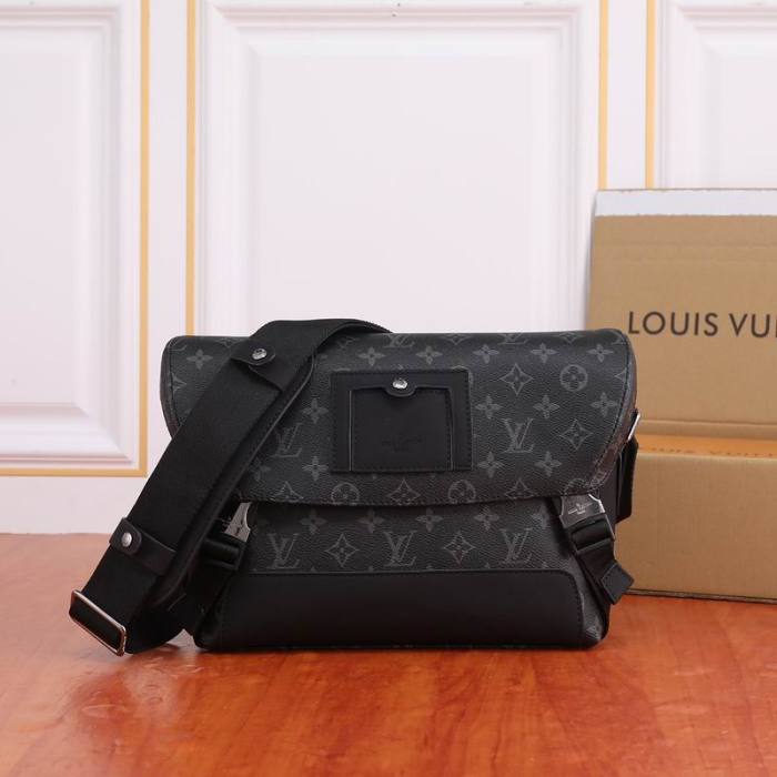 LV Hangbags AAA Men-060