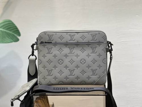 LV Hangbags AAA Men-096