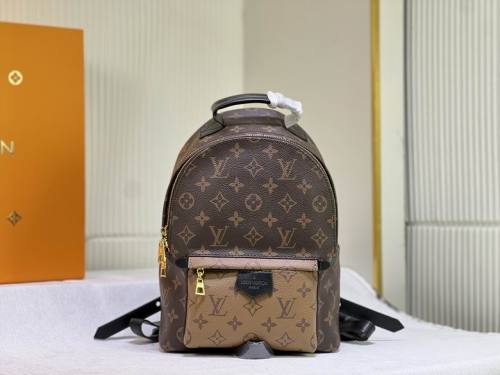 LV Backpack 1：1 Quality-012
