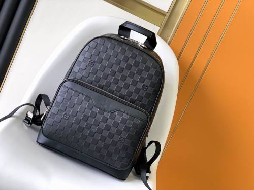 LV Backpack 1：1 Quality-076