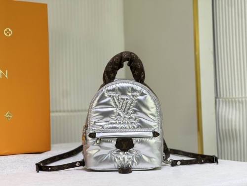 LV Backpack 1：1 Quality-003
