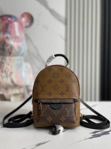 LV Backpack 1：1 Quality-007
