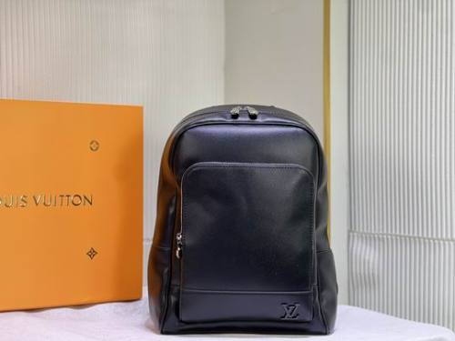 LV Backpack 1：1 Quality-024