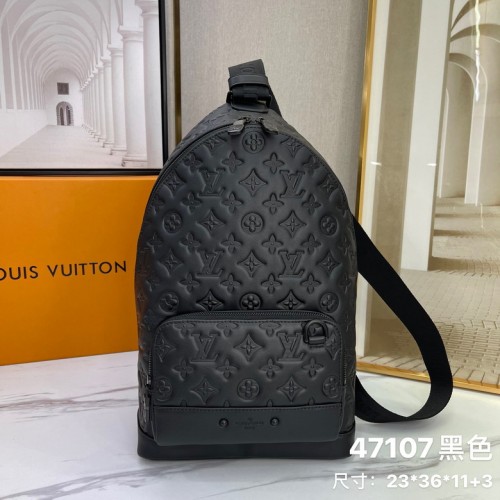 LV Backpack 1：1 Quality-009