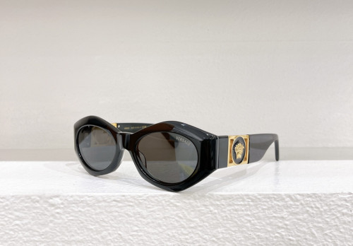Versace Sunglasses AAAA-2076
