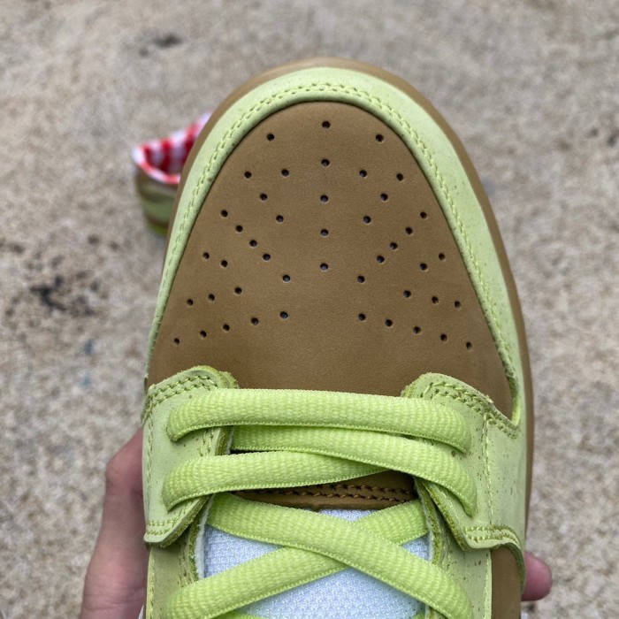Authentic Concepts x NK SB Dunk Low Green Lobster