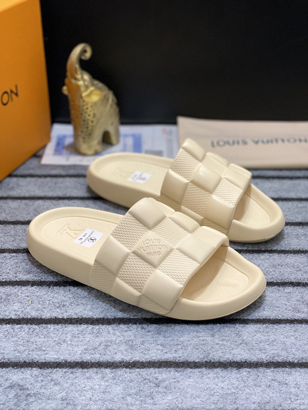 LV women slippers AAA-389