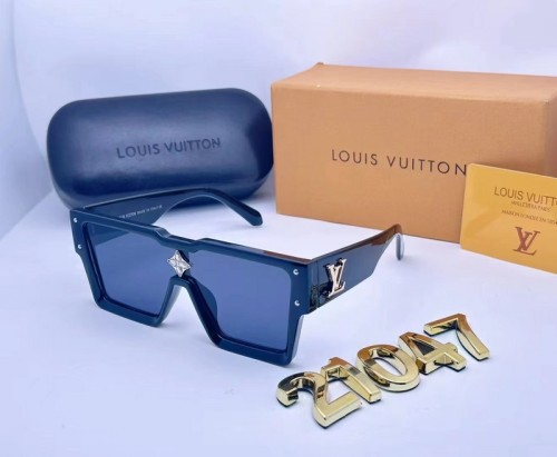 LV Sunglasses AAA-895