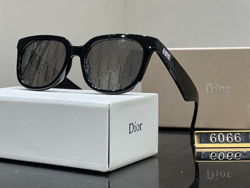 Dior Sunglasses AAA-810