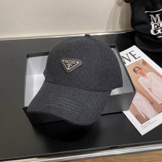 Prada Hats AAA-572